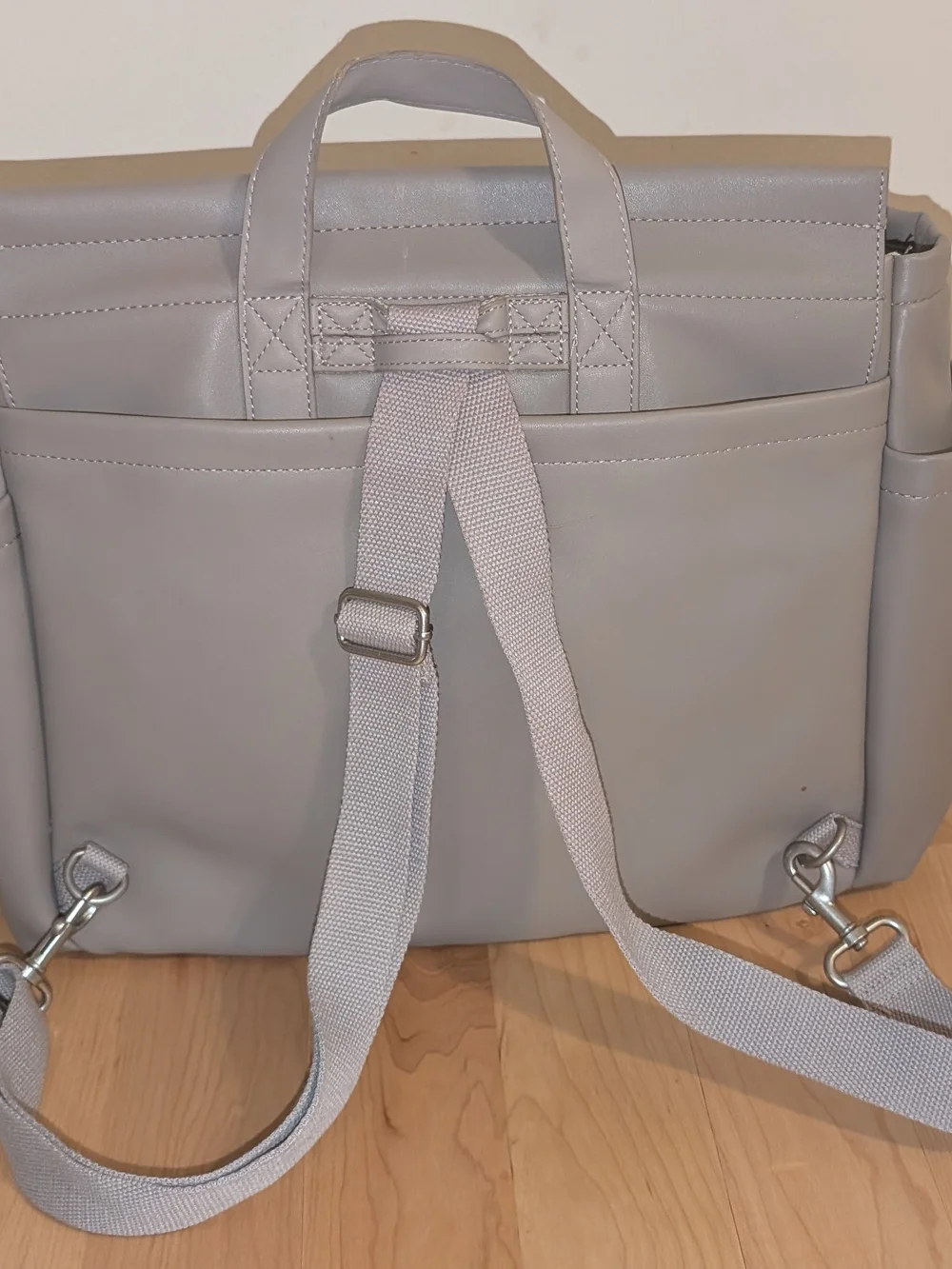 Skip Hop 🐇 Greenwich Convertible Diaper Bag 🛍️